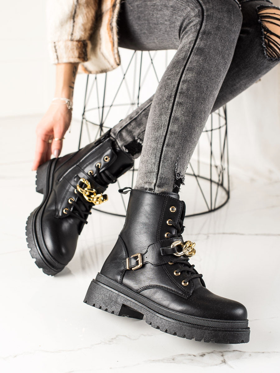 Designové dámské černé kotníčkové boty na plochém podpatku 38