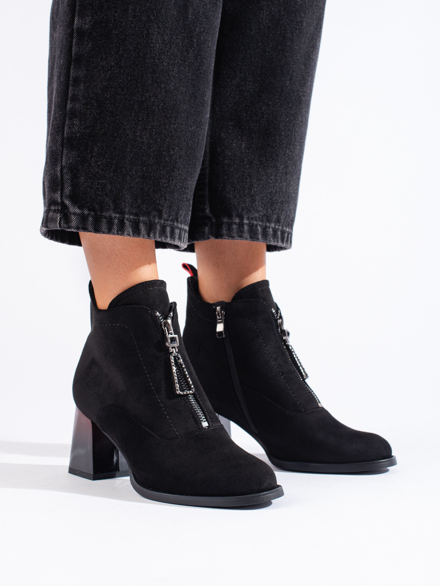 Klasické kotníčkové boty dámské černé na širokém podpatku 36
