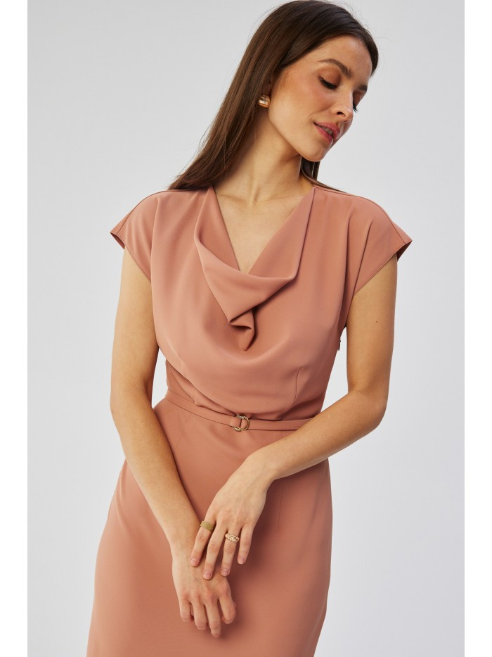 S362 Asymetrické pouzdrové šaty s výstřihem - růžové EU L