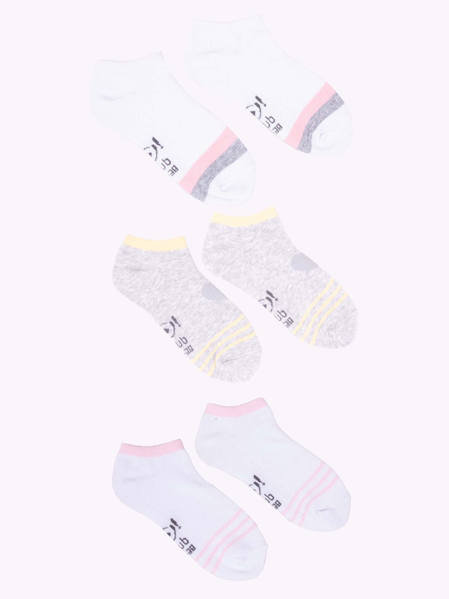 Yoclub Dívčí kotníkové bavlněné ponožky Vzory Barvy 3-pack SKS-0028G-AA30-001 Vícebarevné 31-34