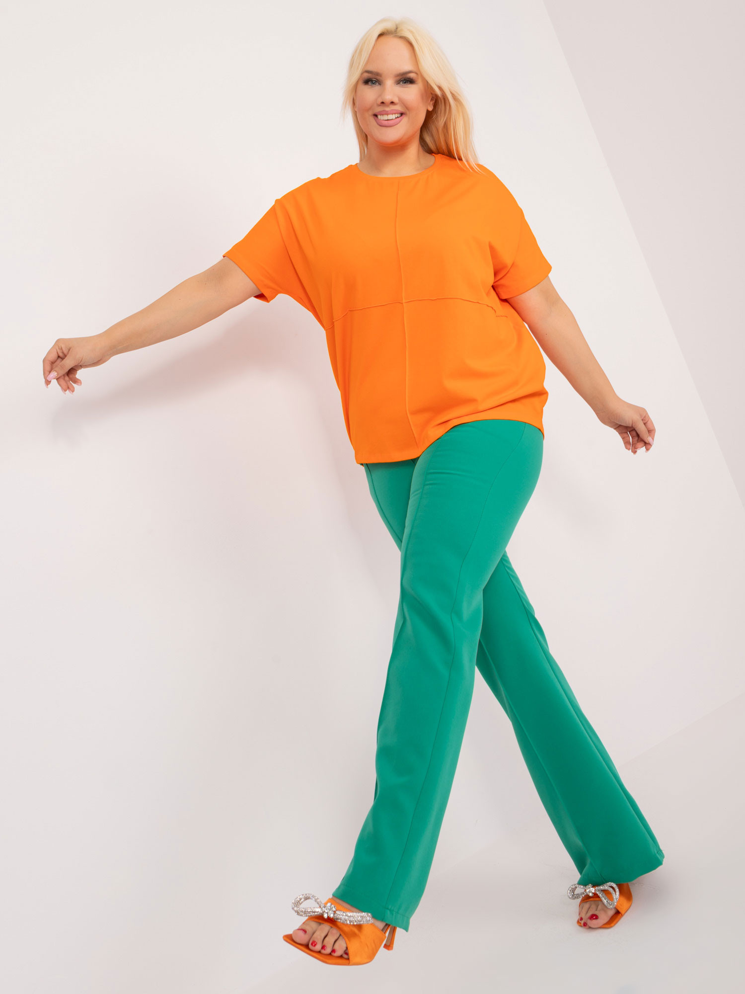 Fluo oranžová halenka plus size s kulatým výstřihem JEDNA VELIKOST