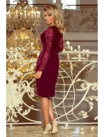 Elegantní pouzdrové šaty s krajkou Numoco EMMA - vínové