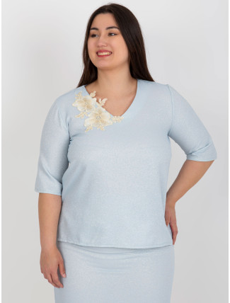 Světle modrá halenka plus size s krátkým rukávem