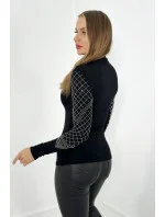 Viskózová halenka zdobená na výstřihu a rukávech černá