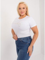 Bílé vypasované triko plus size velikosti s nápisem