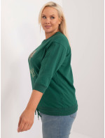 Tmavě zelená blůza plus size s nápisem