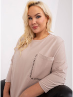 Béžová dámská halenka plus size s delším zadním dílem